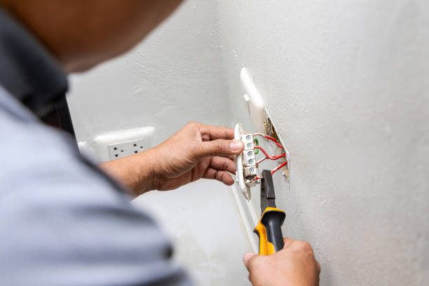 Best 24-Hour Electrician  in Peshtigo, WI